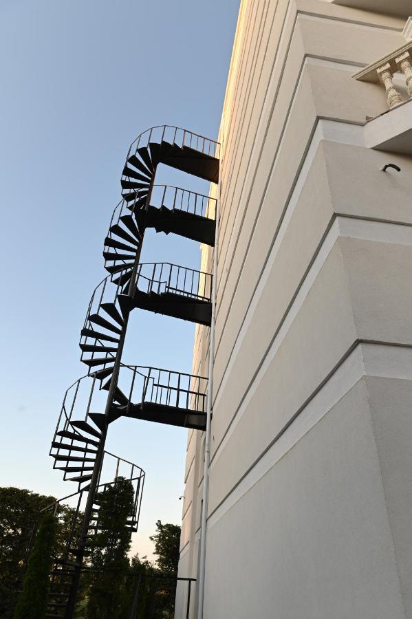 גולם Hotel Onufri מראה חיצוני תמונה